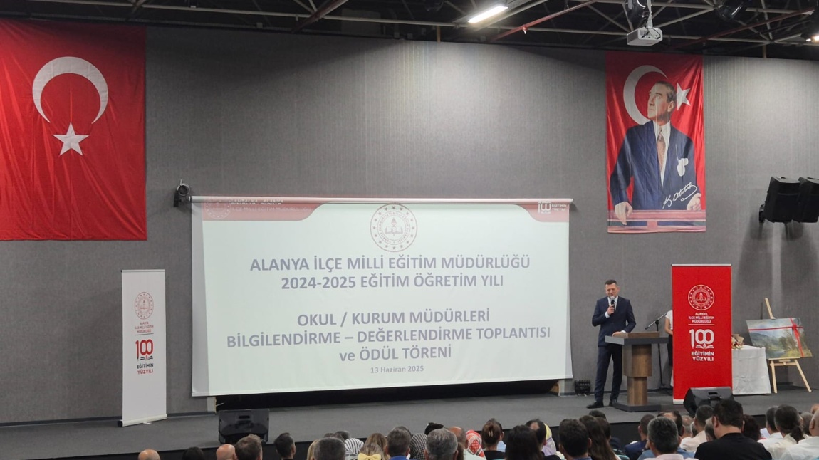 İlçe MEM Okul müdürleri Bilgilendirme, Değerlendirme ve Ödül Töreni Okulumuzda gerçekleştirildi